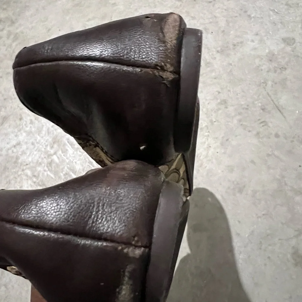 Coach women flats. Size 10 - Picture 3 of 3